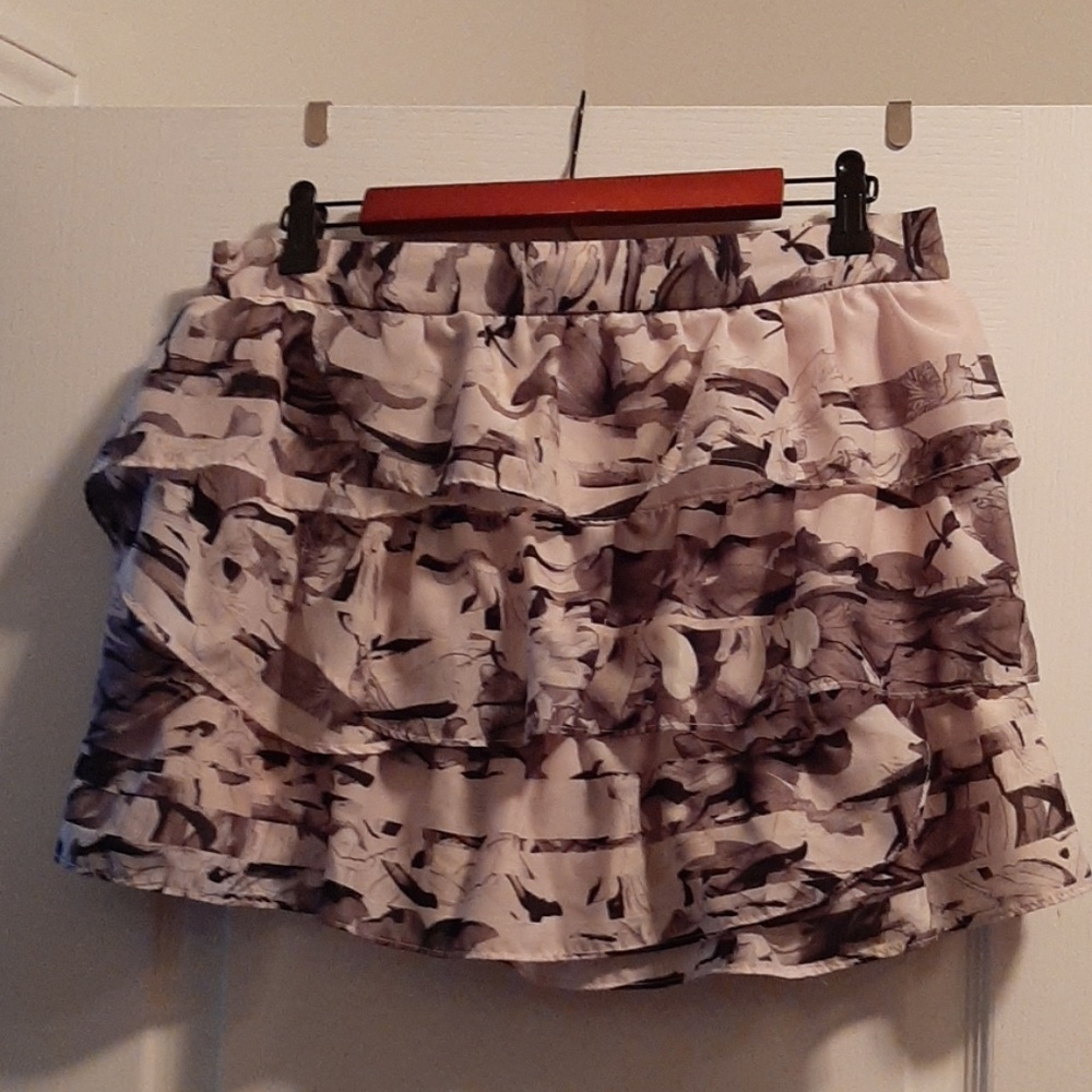 Jessica Simpson Ruffled Mini Skirt - Picture 2 of 4